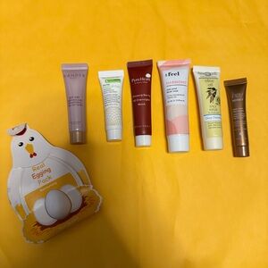 New and sealed,‎ Bundle of 7 travel mini sized face masks.